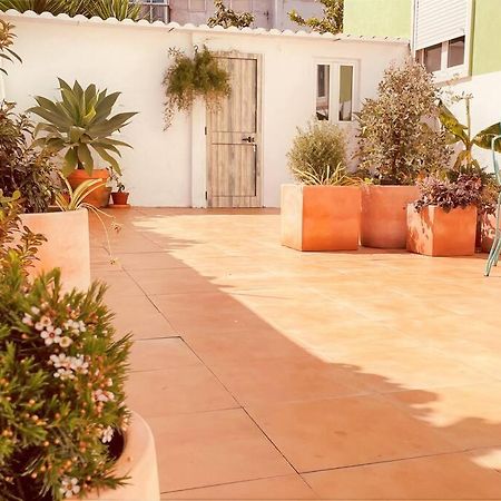 Cozy Apartment With Private Courtyard Barcarena Exteriör bild