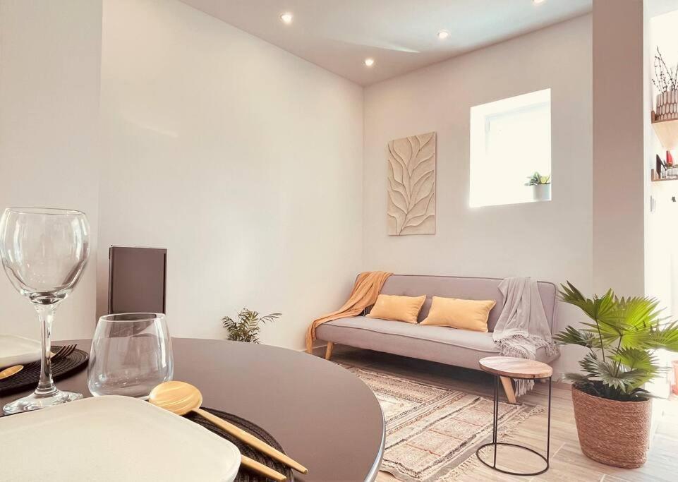 Cozy Apartment With Private Courtyard Barcarena Exteriör bild