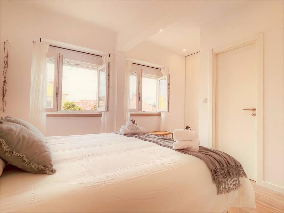 Cozy Apartment With Private Courtyard Barcarena Exteriör bild