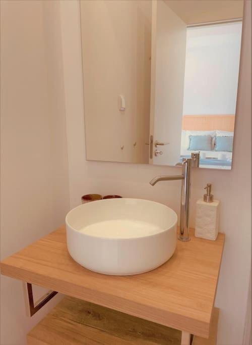Cozy Apartment With Private Courtyard Barcarena Exteriör bild