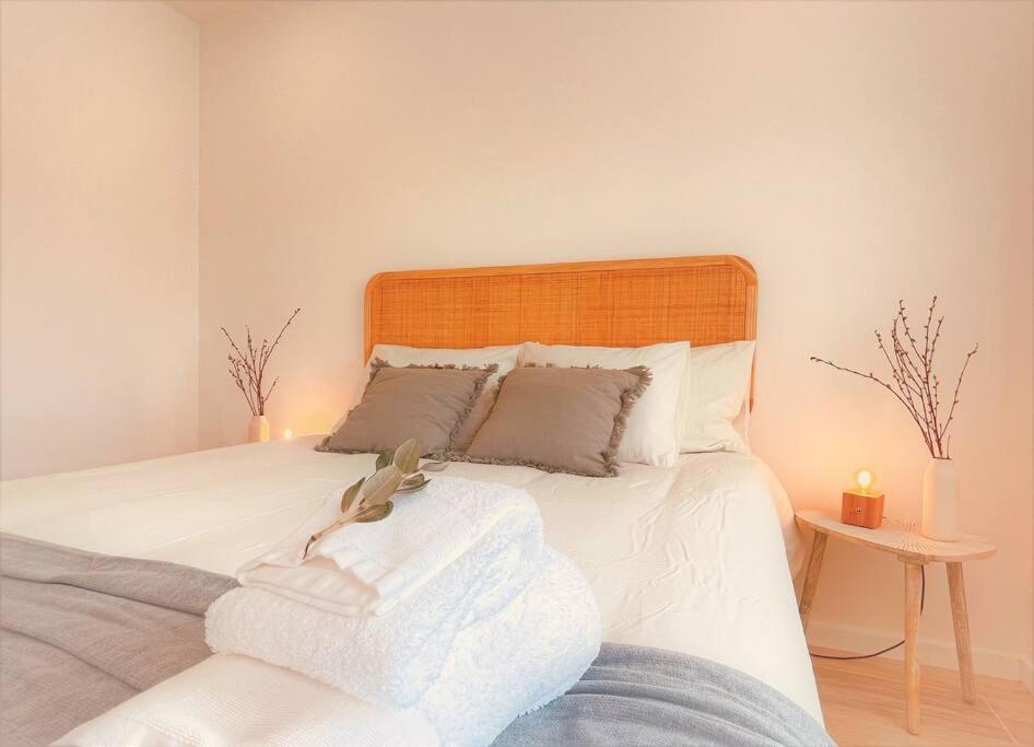 Cozy Apartment With Private Courtyard Barcarena Exteriör bild