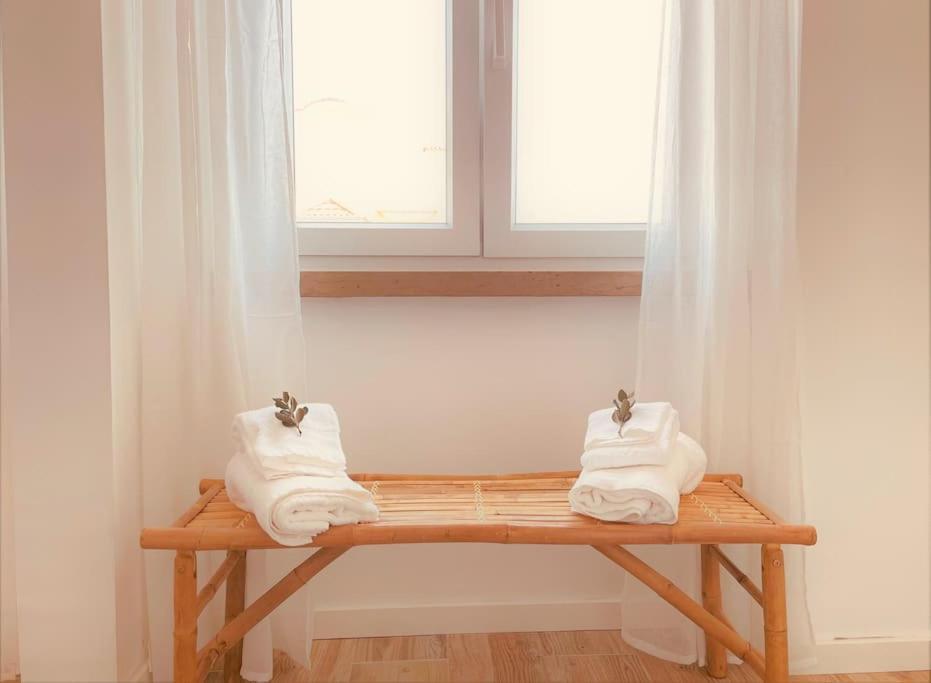 Cozy Apartment With Private Courtyard Barcarena Exteriör bild